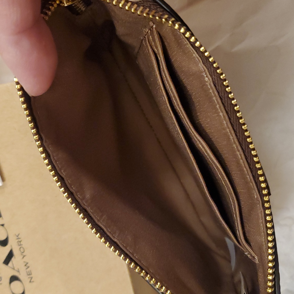 Coach Wristlet Brown & Tan Signature W/ Box NWNT - Picture 6 of 8